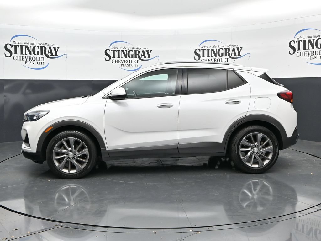 Used 2021 Buick Encore GX Essence w/ Experience Buick Package FWD image 4