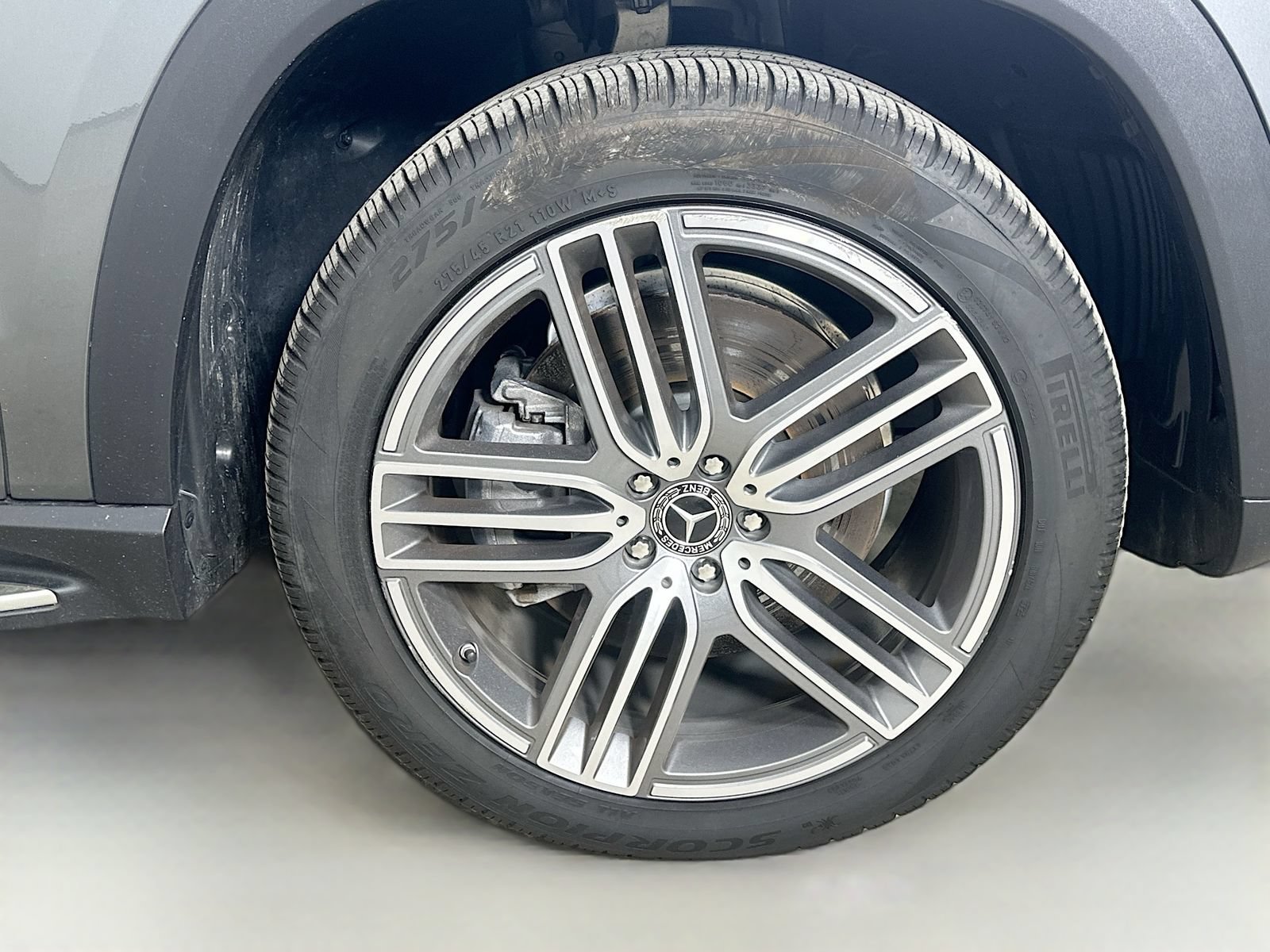Used 2024 Mercedes-Benz GLS 450 4MATIC image 10