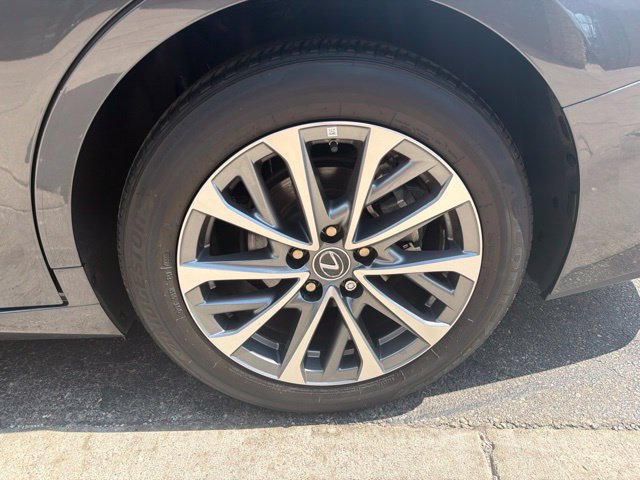 Certified 2025 Lexus ES 350 w/ Accessory Package (Z2) FWD image 38