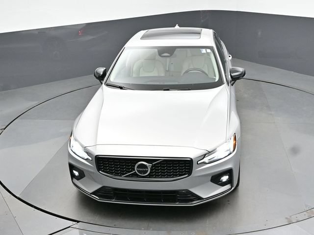 Used 2025 Volvo S60 B5 Plus AWD/4WD image 53