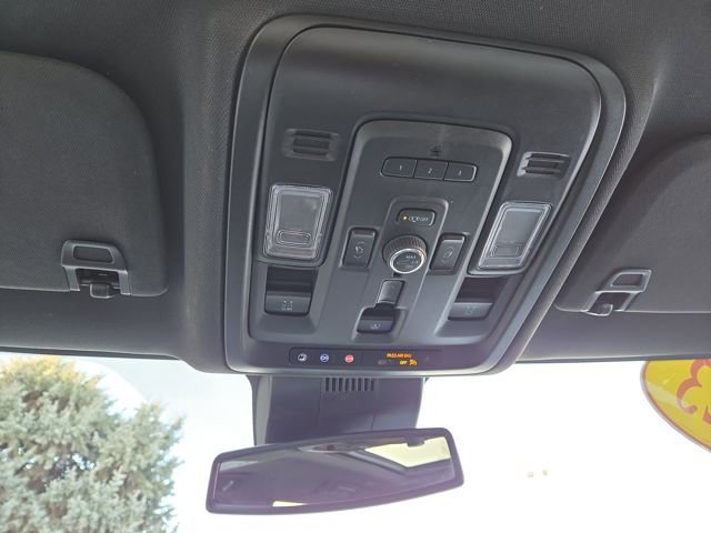 Used 2023 GMC Yukon XL AT4 w/ AT4 Premium Plus Package image 31