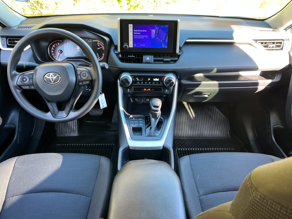 Used 2024 Toyota RAV4 LE AWD/4WD image 13
