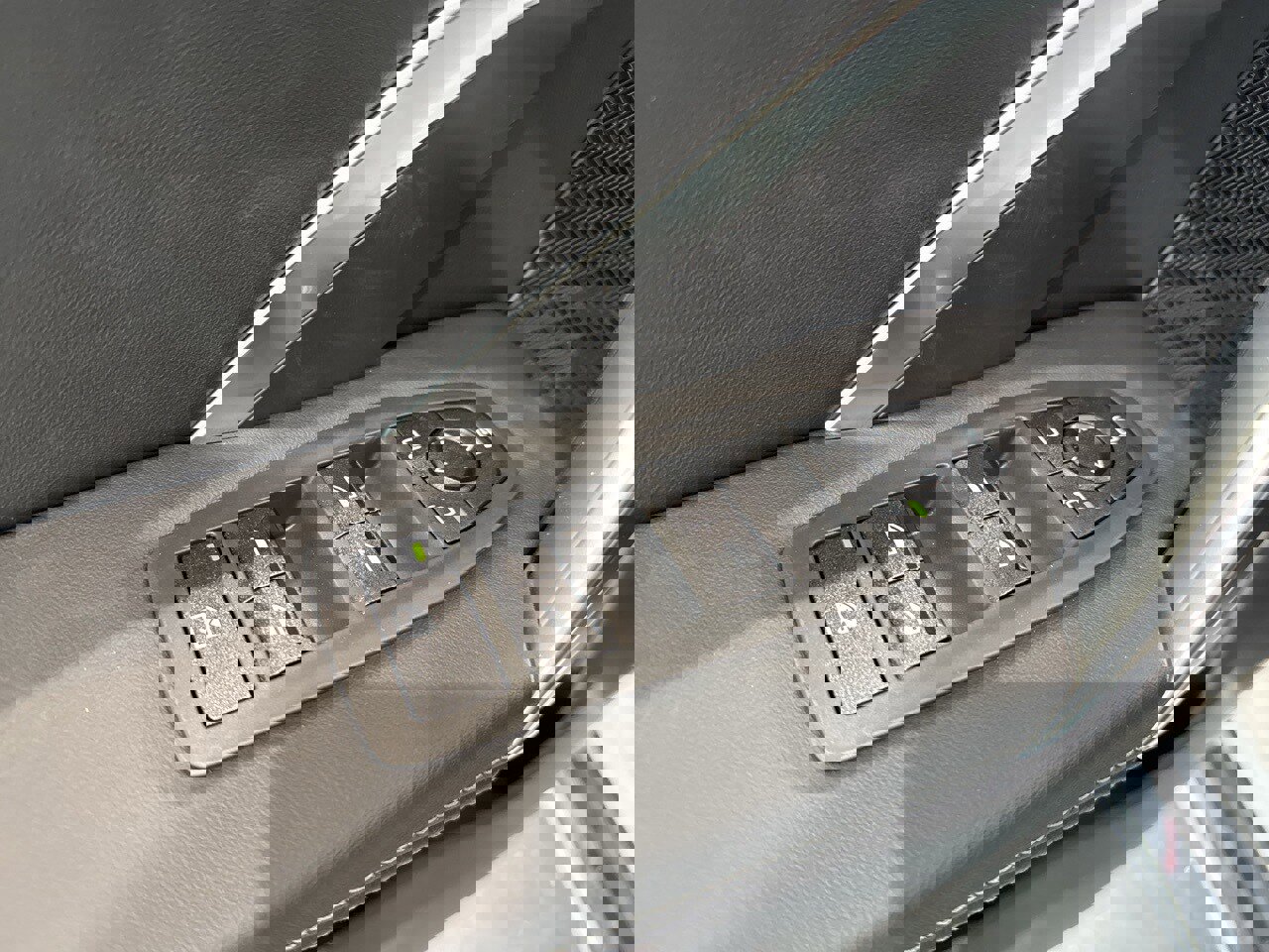 New 2026 BMW X1 xDrive28i w/ Convenience Package image 36