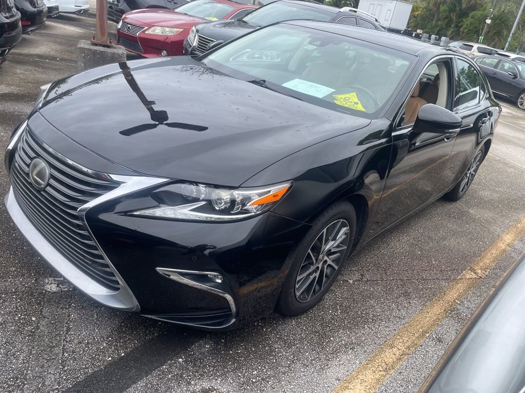 Used 2018 Lexus ES 350 w/ Luxury Package w/Wood Trim FWD image 5