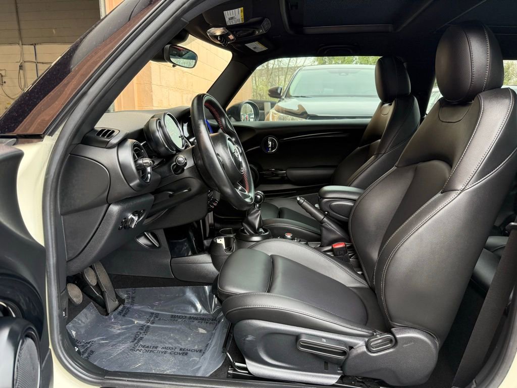 Used 2019 MINI Cooper S image 11