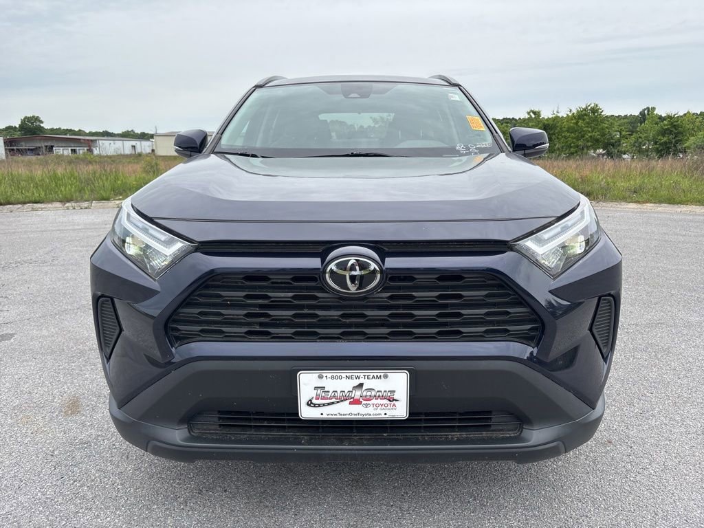Used 2022 Toyota RAV4 XLE FWD image 2
