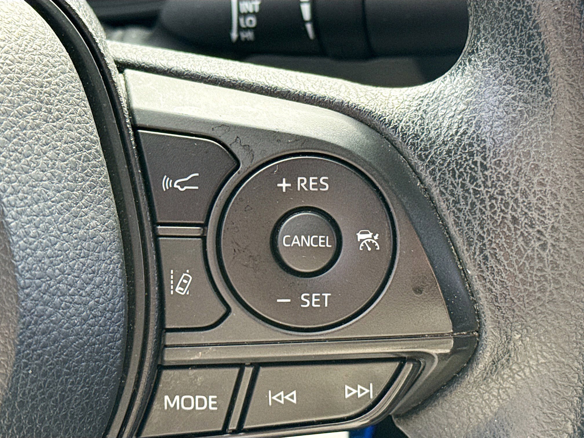 Used 2020 Toyota Corolla LE image 34