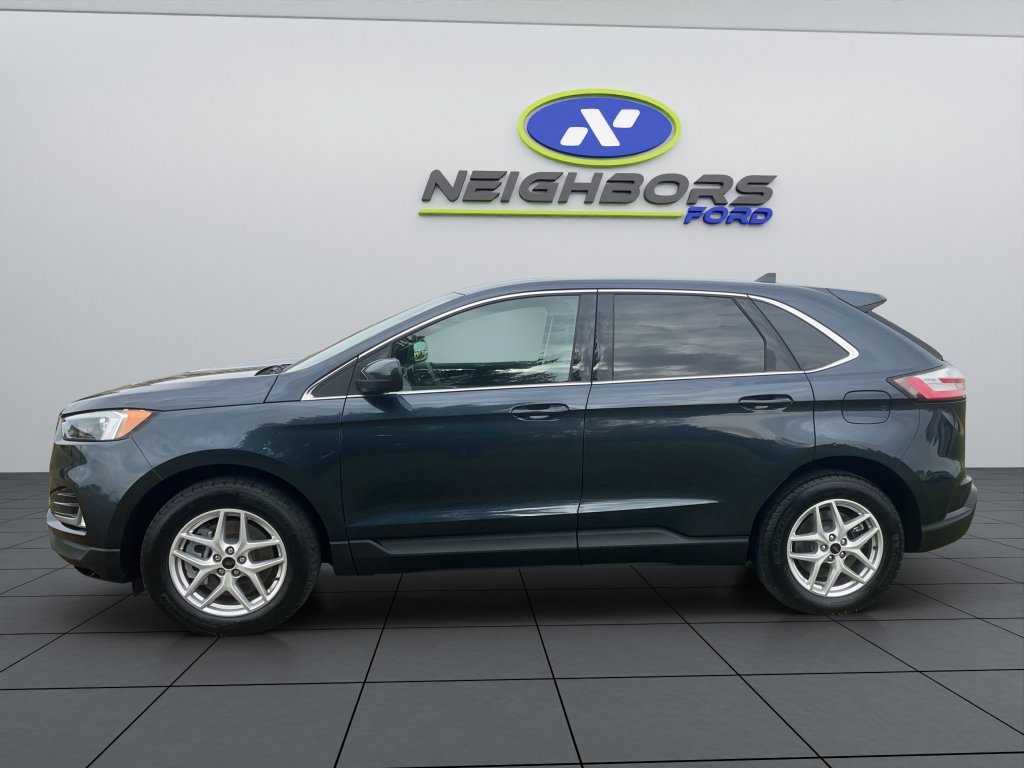 Used 2024 Ford Edge SEL w/ Convenience Package AWD/4WD image 3