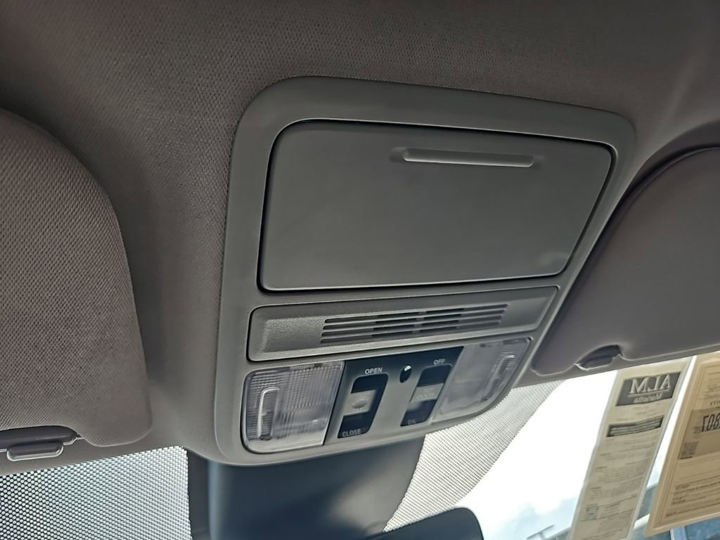 Used 2024 Honda Odyssey EX-L image 21