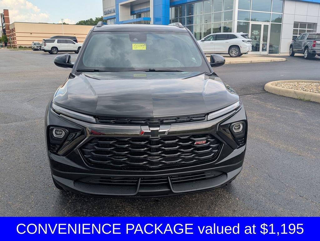 Used 2025 Chevrolet TrailBlazer RS w/ Convenience Package AWD/4WD image 2