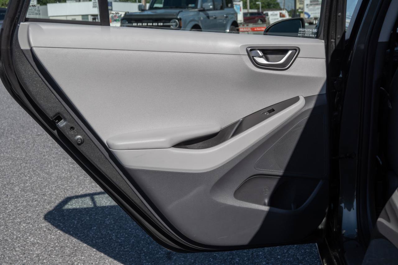 Used 2020 Hyundai Ioniq Blue FWD image 15