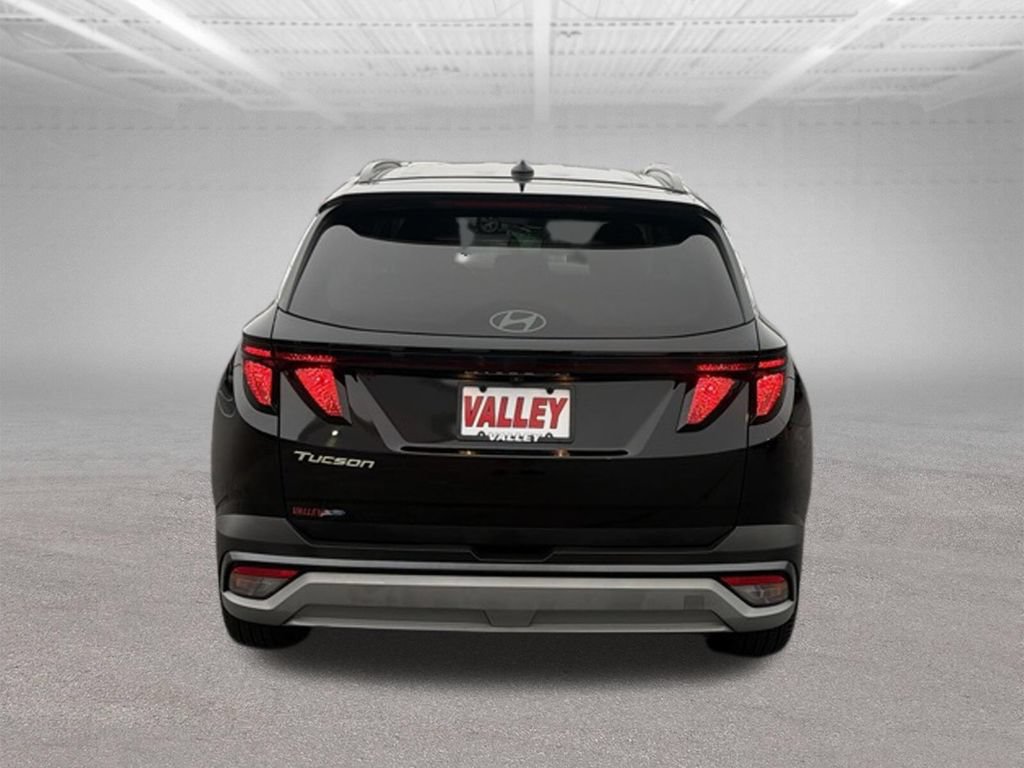 Used 2025 Hyundai Tucson SEL FWD image 12