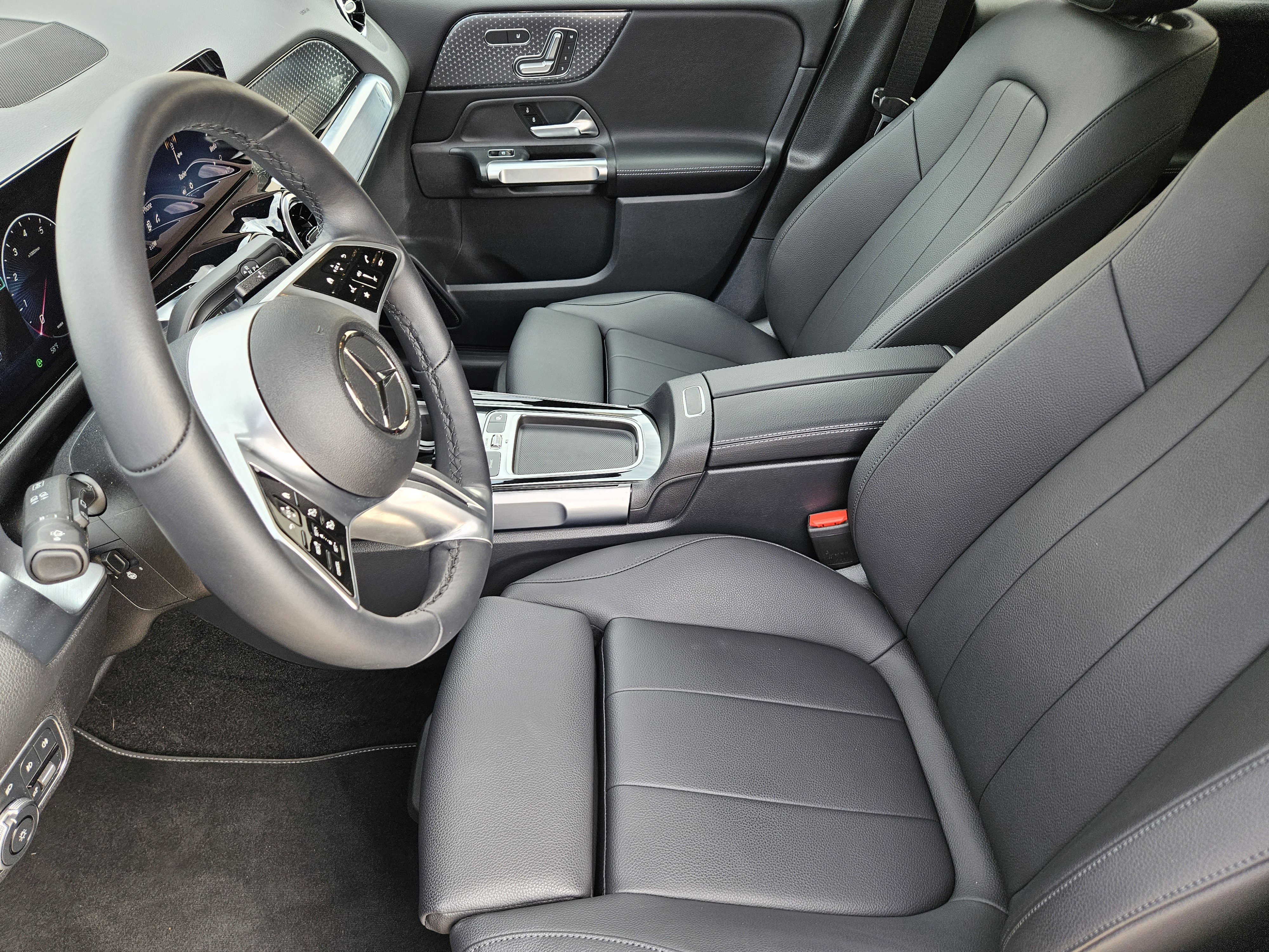 Certified 2026 Mercedes-Benz GLB 250 image 7