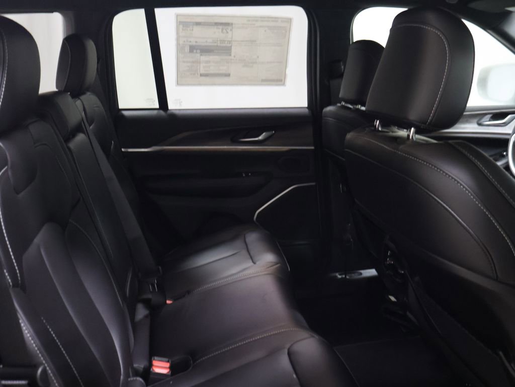 New 2026 Jeep Grand Cherokee Limited image 14