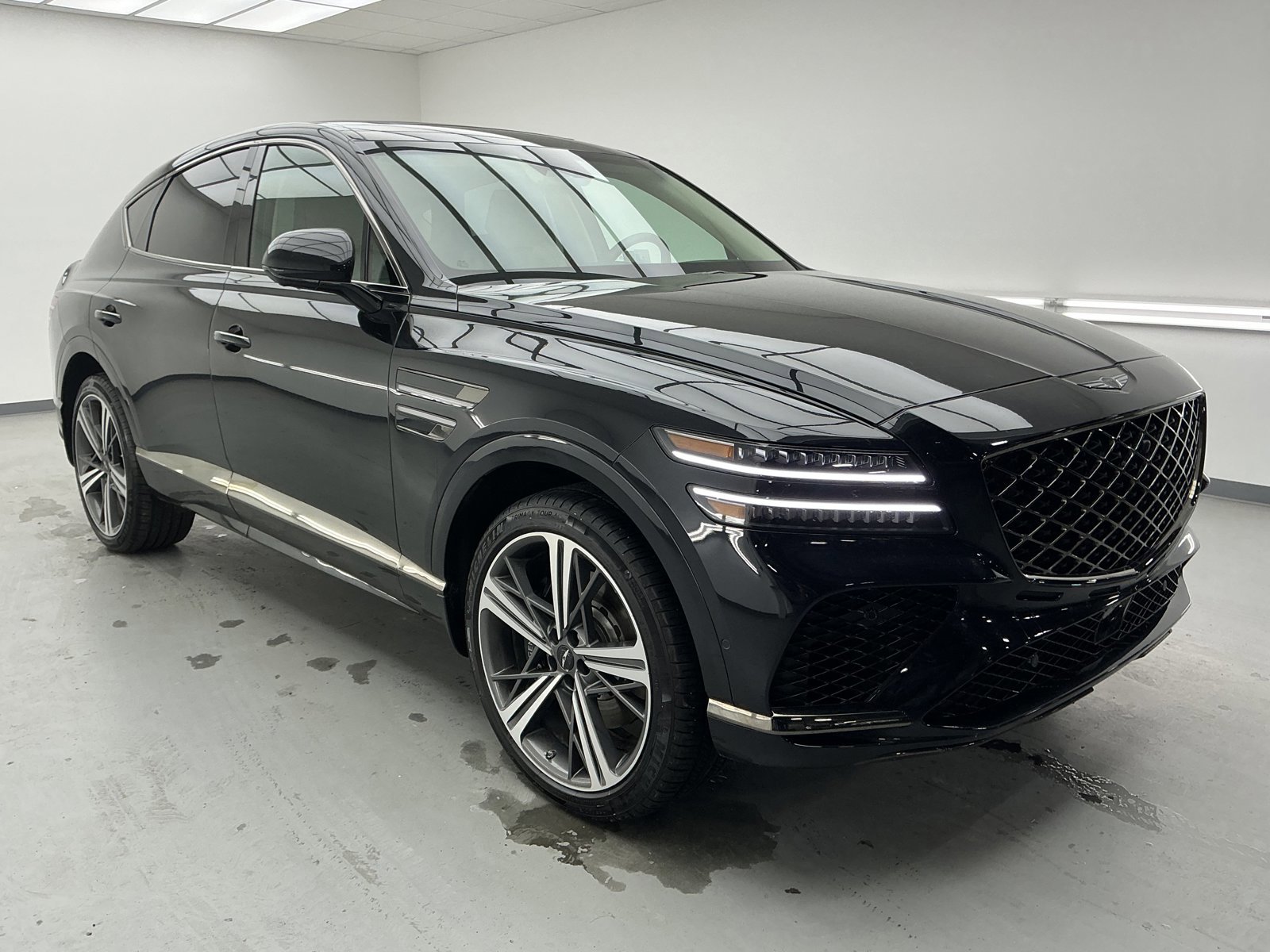 Used 2025 Genesis GV80 3.5T e-SC image 3