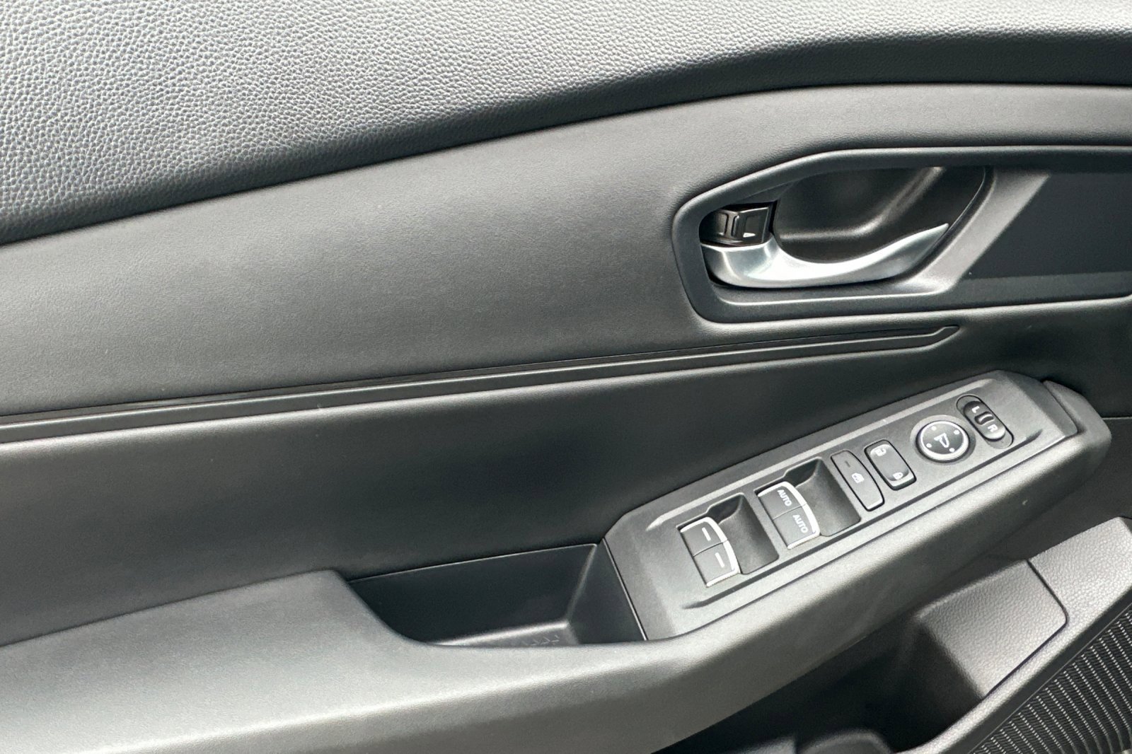 Certified 2025 Honda Accord SE image 11