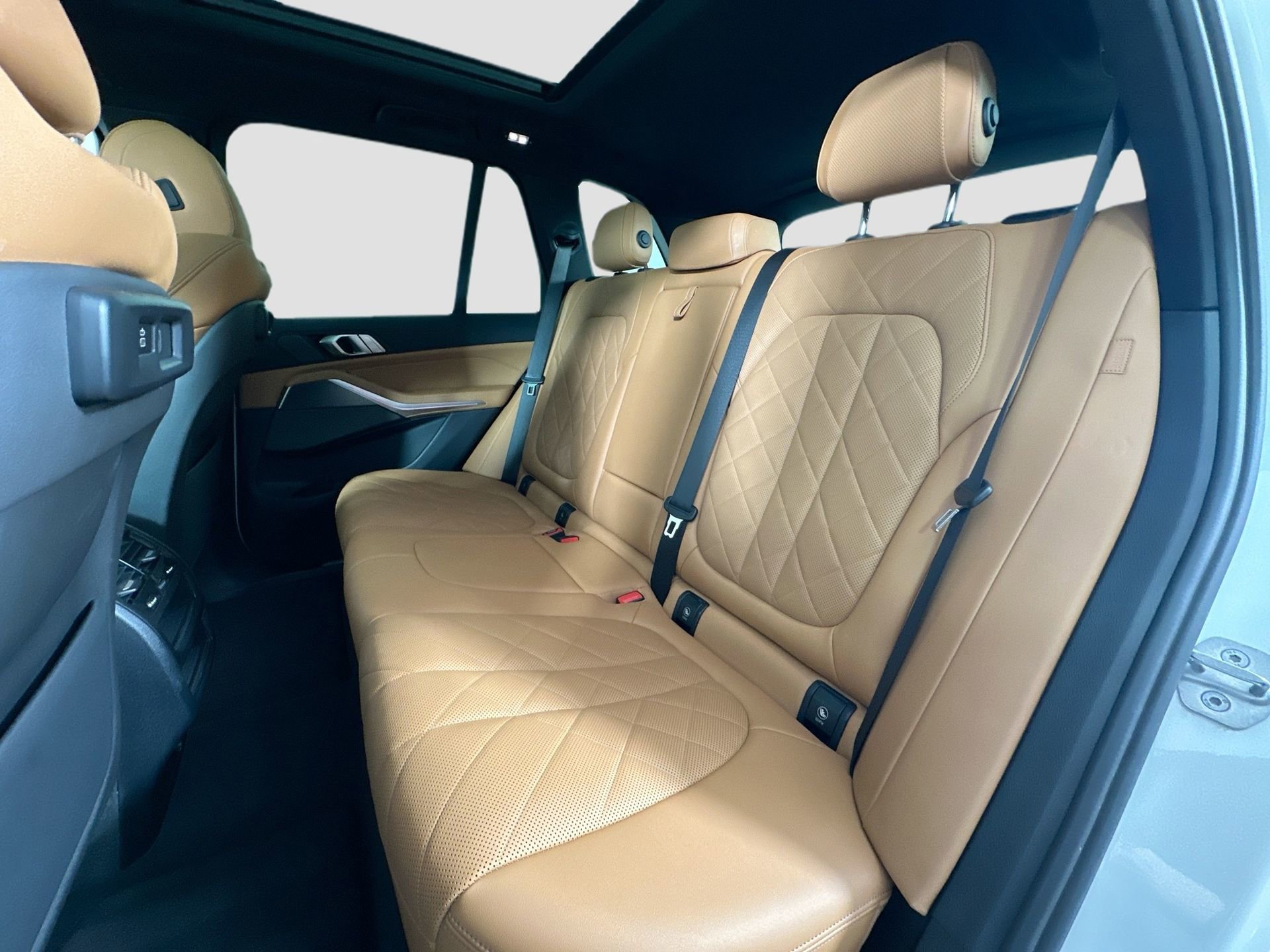 Used 2023 BMW X5 xDrive40i w/ M Sport Package image 26