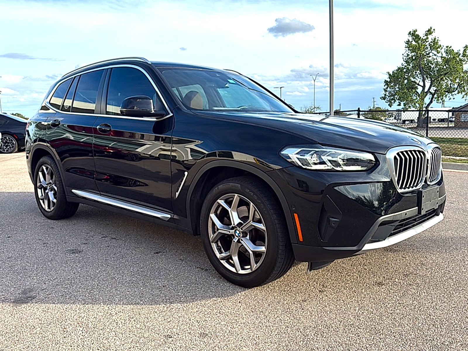 Used 2024 BMW X3 sDrive30i w/ Premium Package w/ZPA RWD image 3