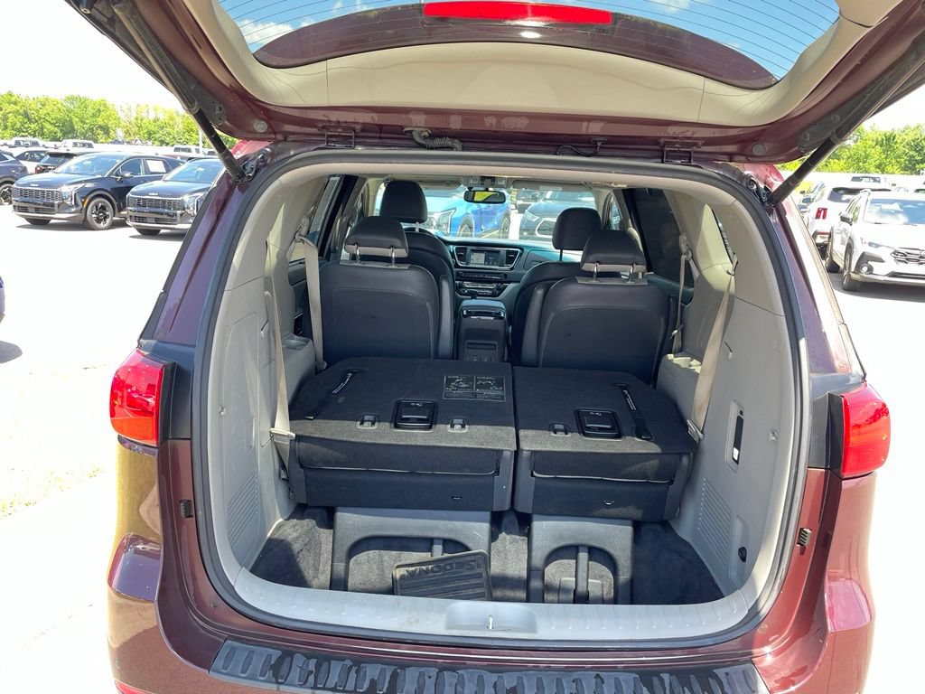 Used 2018 Kia Sedona SX FWD image 9