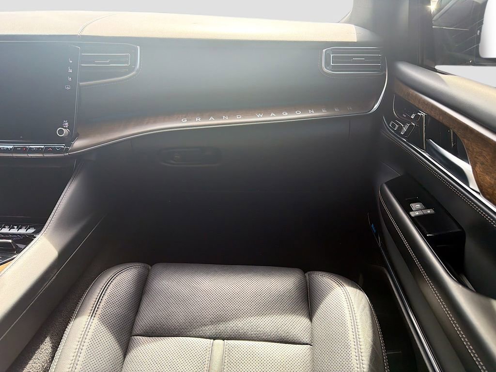 Used 2023 Jeep Grand Wagoneer 4WD image 19