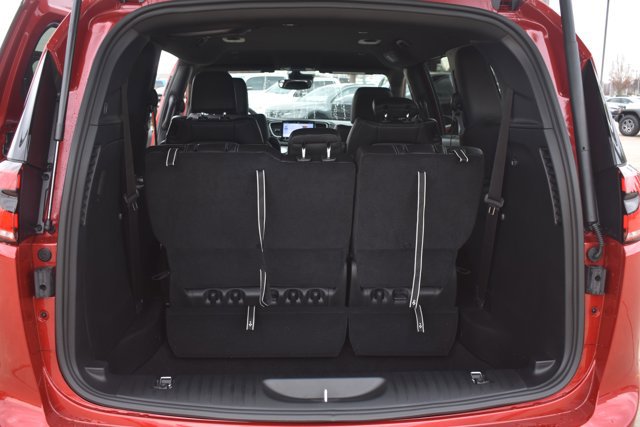 New 2026 Chrysler Pacifica Select image 18