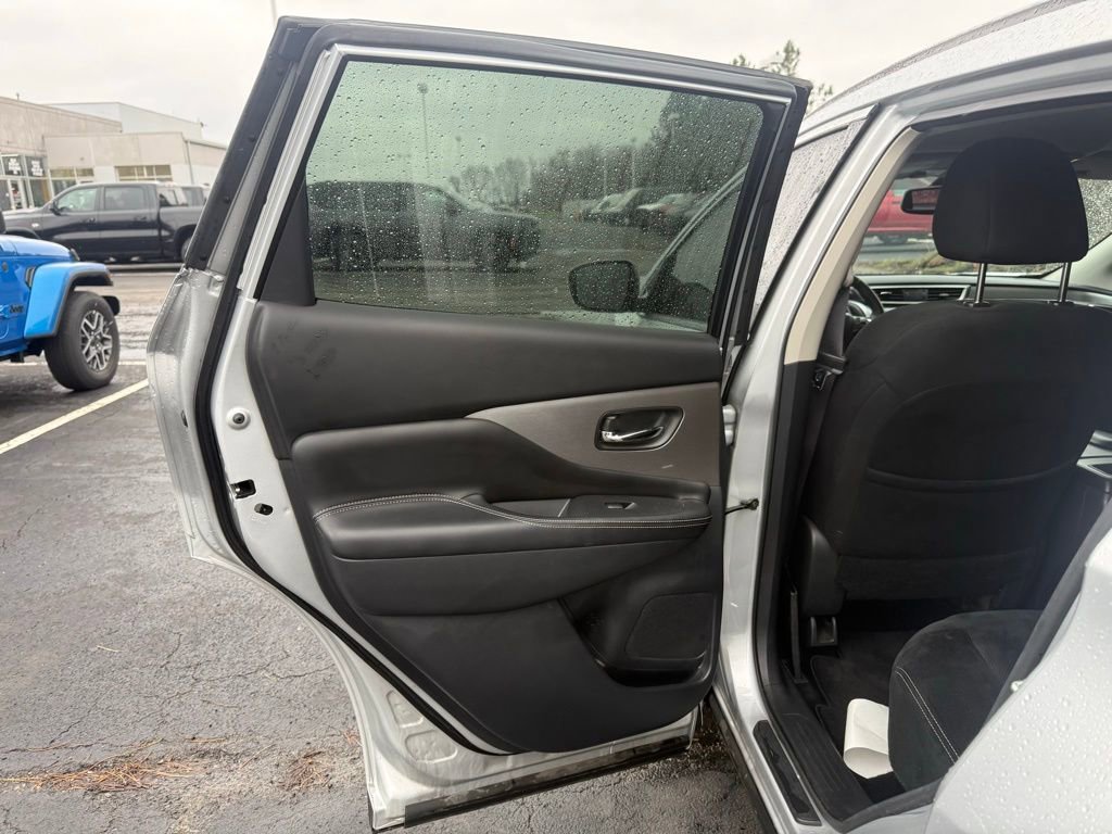 Used 2020 Nissan Murano SV AWD/4WD image 26