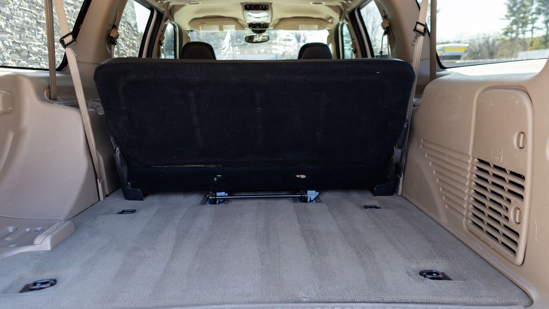 Used 2005 Ford Excursion Eddie Bauer image 29