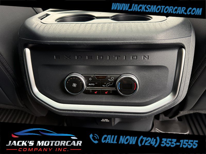 Used 2025 Ford Expedition Platinum w/ Stealth Appearance Package AWD/4WD image 22