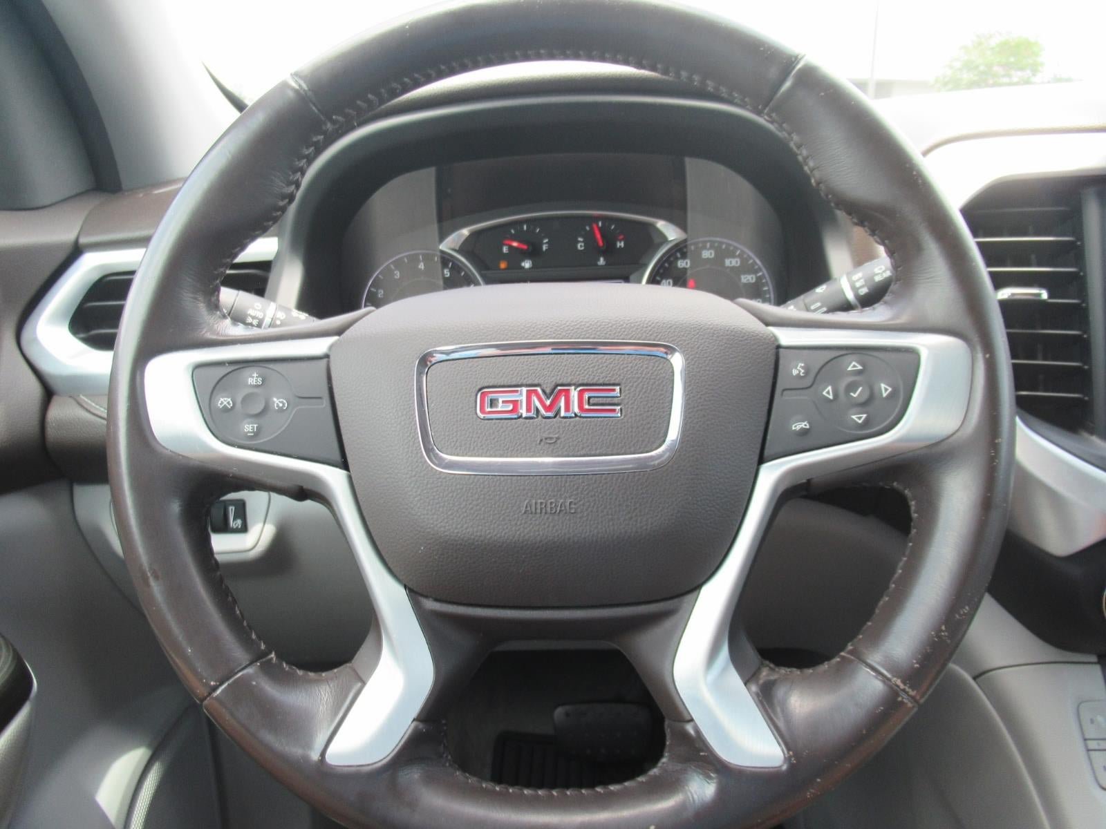 Used 2019 GMC Acadia SLT FWD image 22