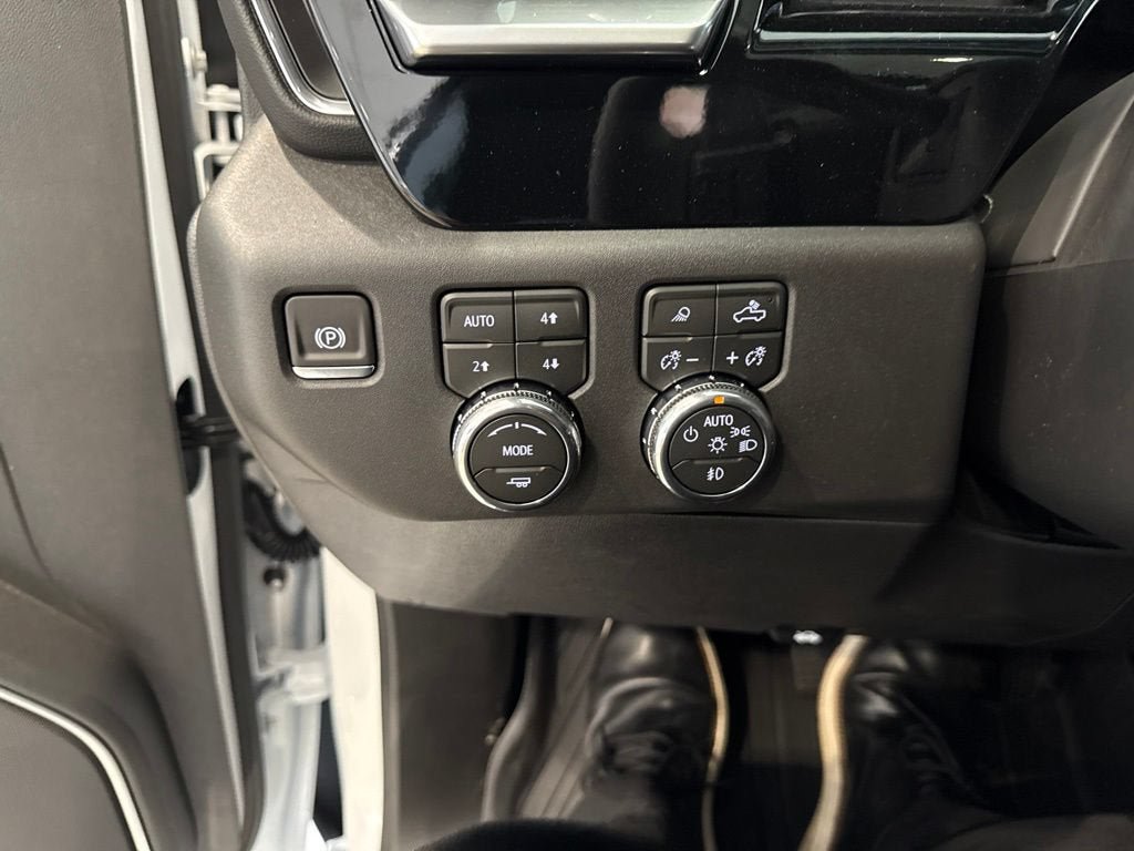 New 2026 GMC Sierra 1500 SLT w/ SLT Premium Plus Package AWD/4WD image 34