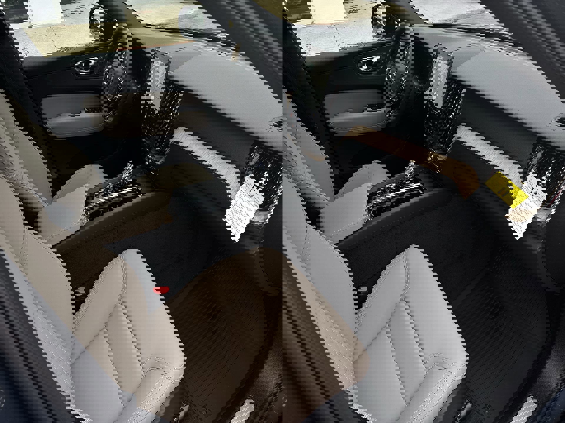 New 2026 Volvo XC60 T8 Plus w/ Protection Package Premier image 30