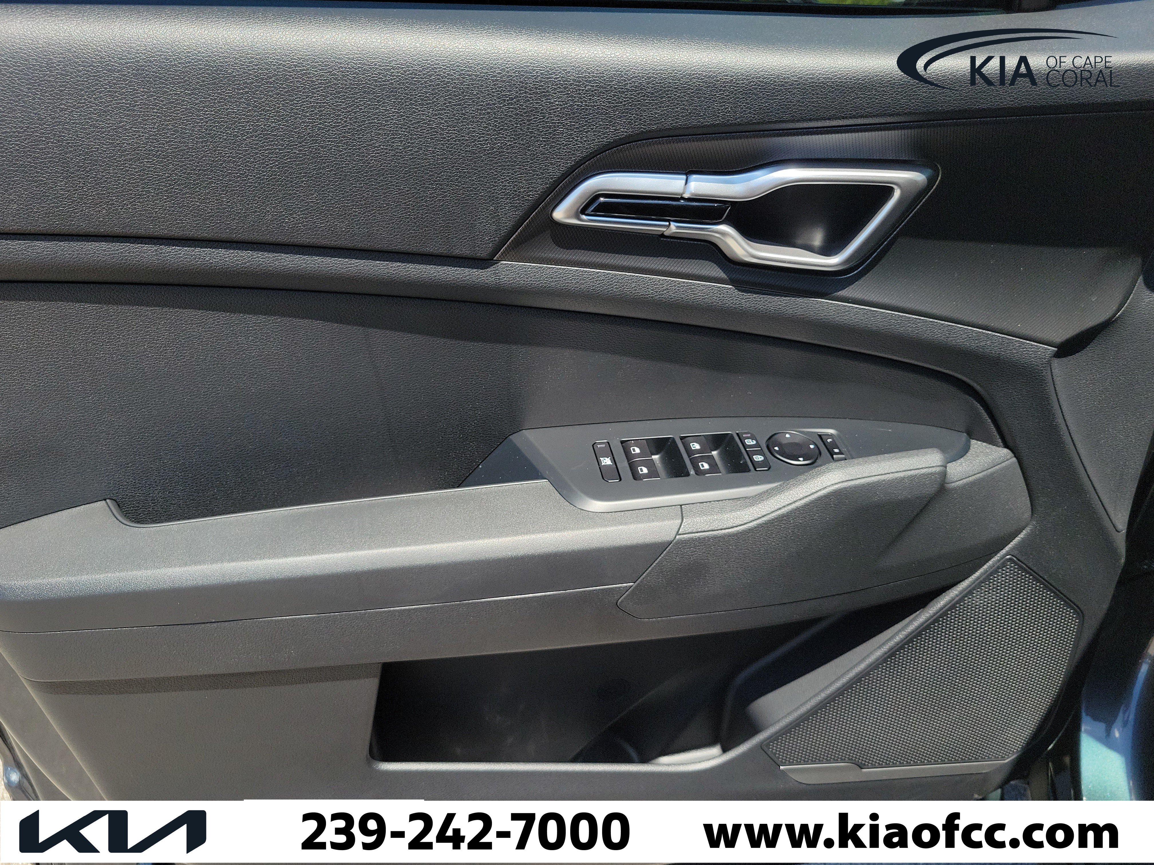 New 2026 Kia Sportage LX FWD image 18