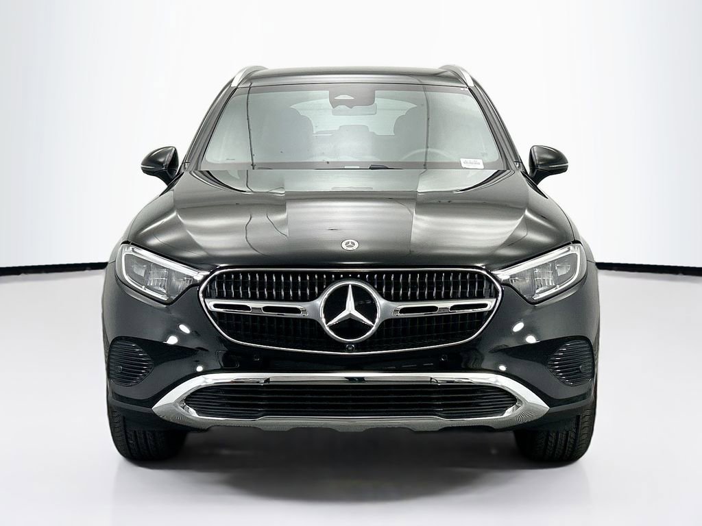Certified 2025 Mercedes-Benz GLC 300 image 2