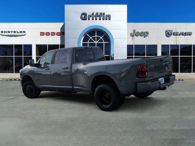 New 2026 RAM 3500 Laramie AWD/4WD image 9