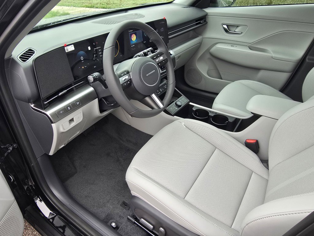 New 2026 Hyundai Kona SEL Premium image 24