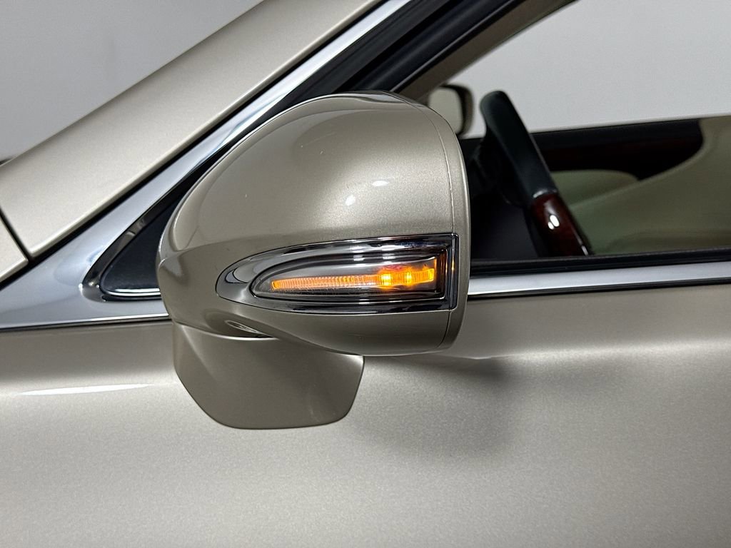 Used 2012 Lexus LS 460 image 20