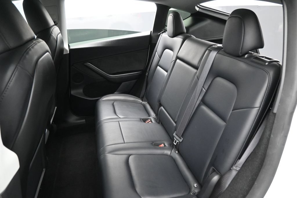 Used 2024 Tesla Model Y 2WD image 16