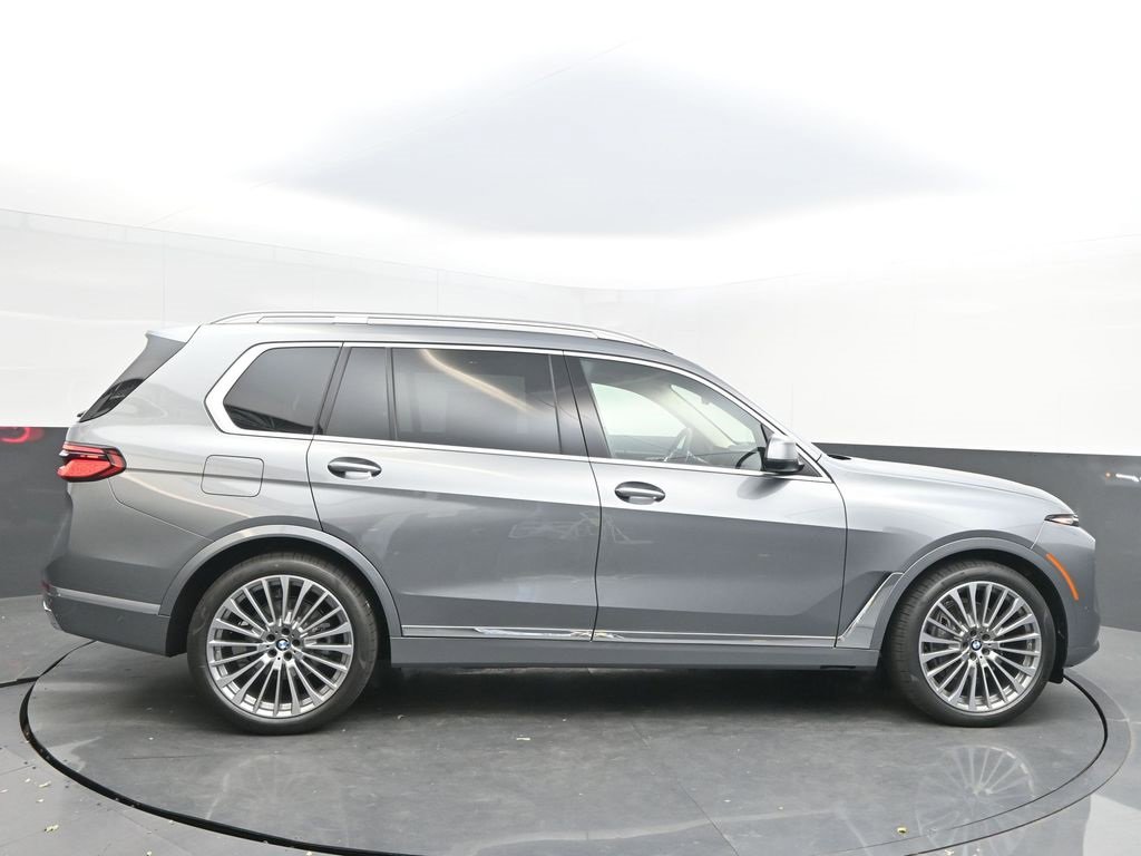New 2026 BMW X7 xDrive40i image 8