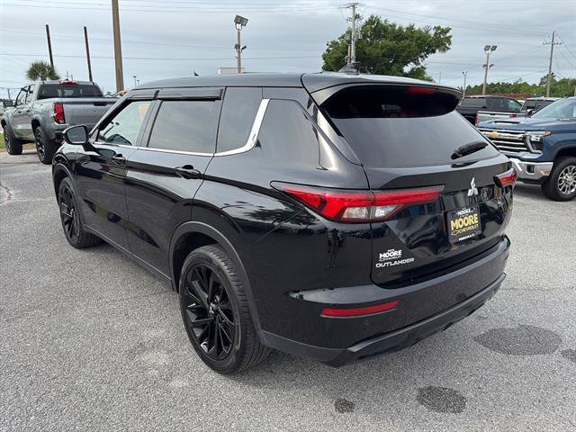 Used 2024 Mitsubishi Outlander SE Black Edition FWD image 6