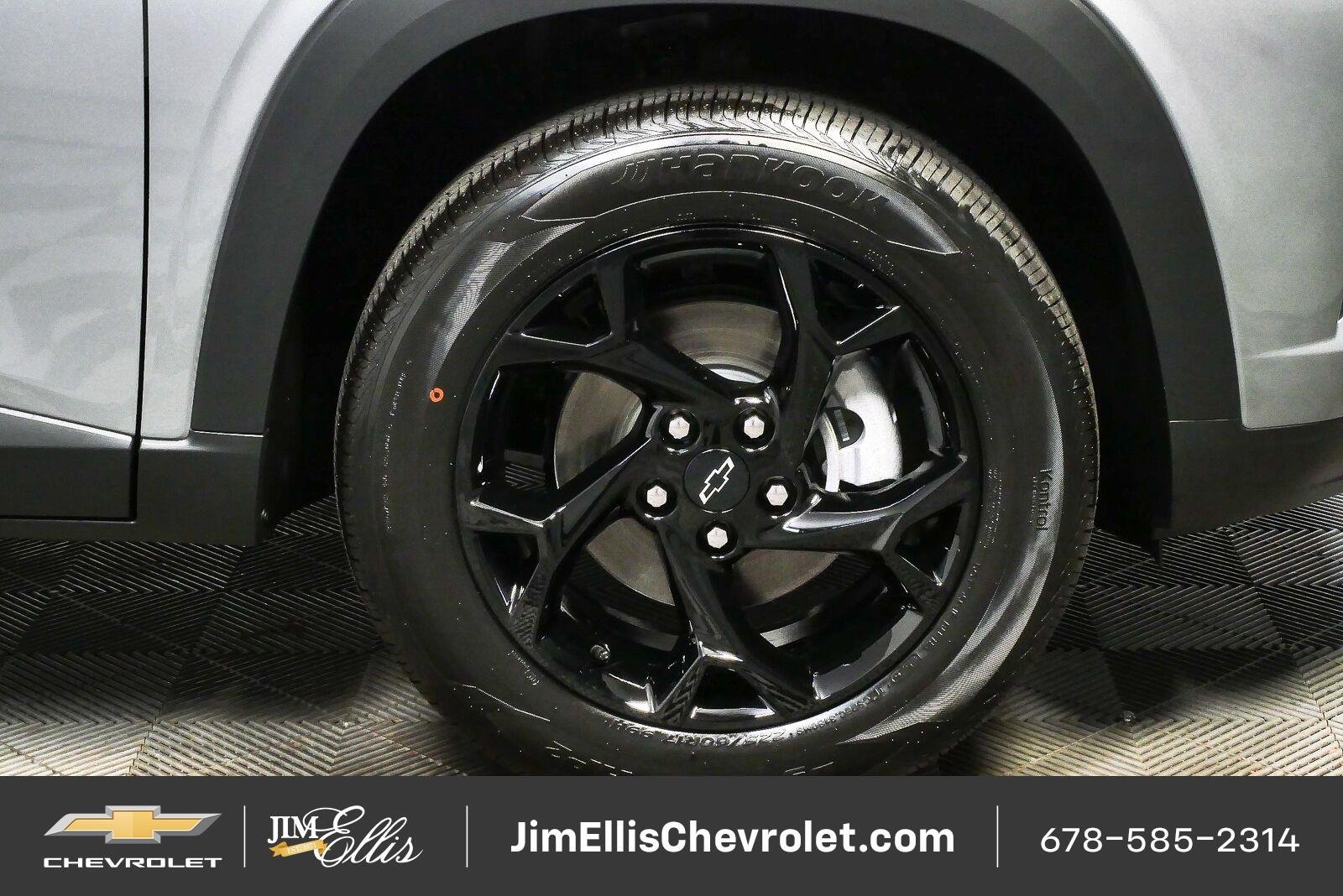New 2026 Chevrolet Trax LT w/ Driver Confidence Package FWD image 35