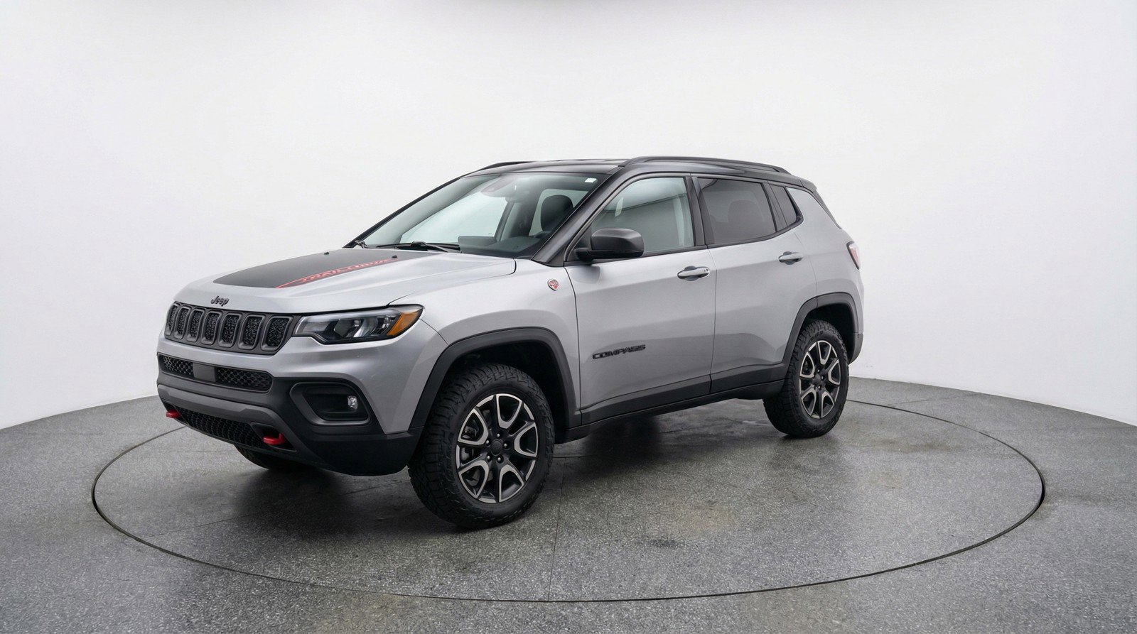 Used 2025 Jeep Compass Trailhawk AWD/4WD image 3