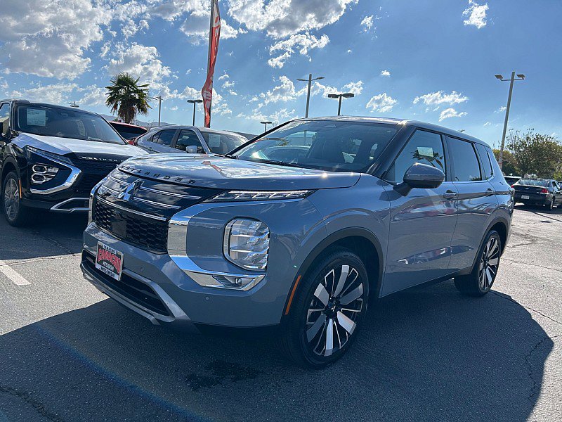 New 2025 Mitsubishi Outlander SE image 7