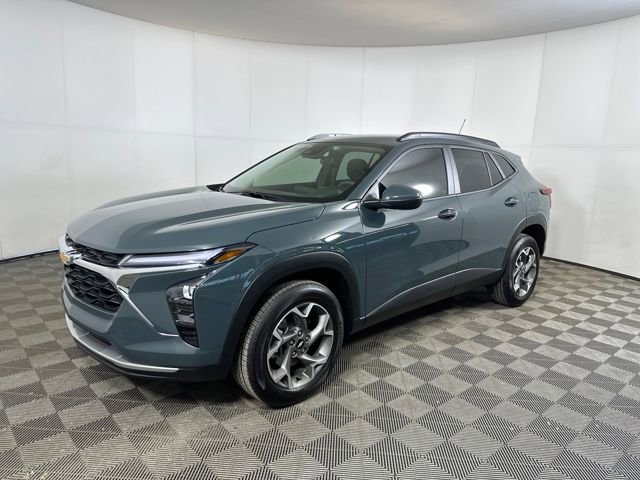 Used 2025 Chevrolet Trax LT image 7