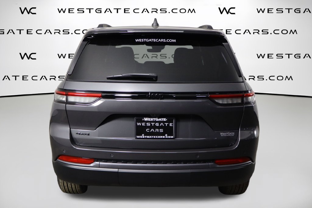 New 2026 Jeep Grand Cherokee Altitude AWD/4WD image 4