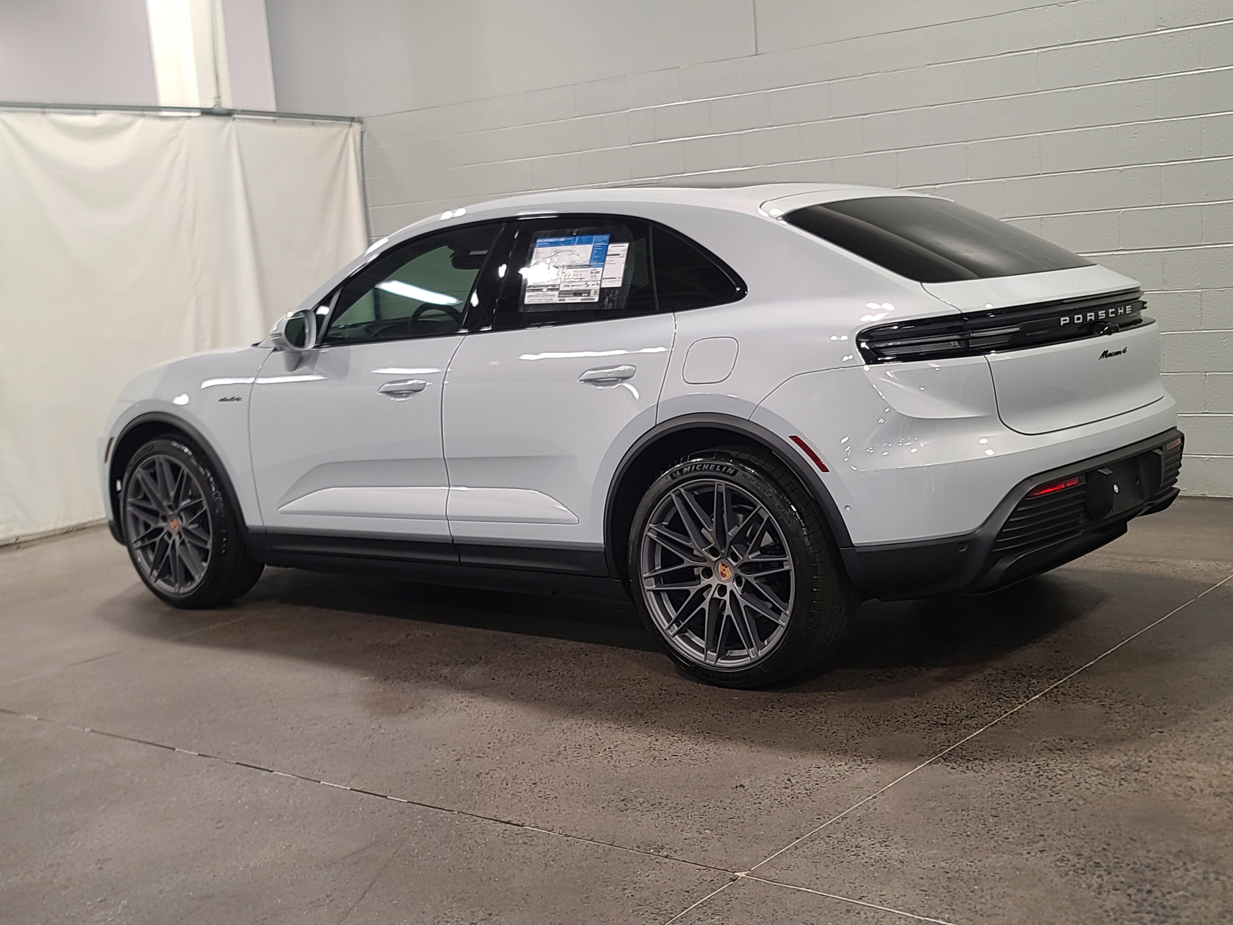 New 2026 Porsche Macan 4 Electric AWD/4WD image 3