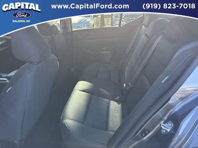 Used 2024 Nissan Altima 2.5 SV image 16