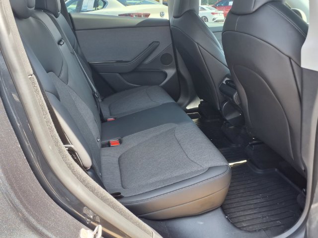 Used 2026 Tesla Model Y 2WD image 23