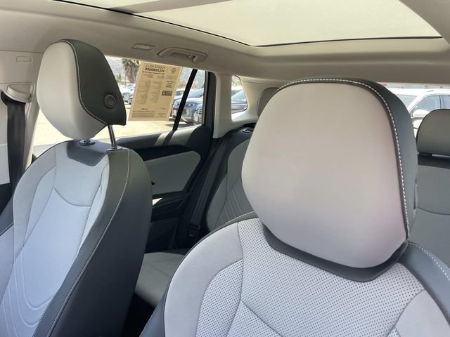 Certified 2026 Volkswagen Tiguan SE w/ Panoramic Sunroof Package FWD image 22