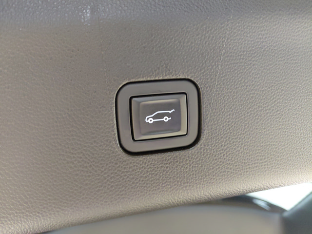 Certified 2021 Buick Enclave Premium w/ Sun and Sites Package FWD image 18
