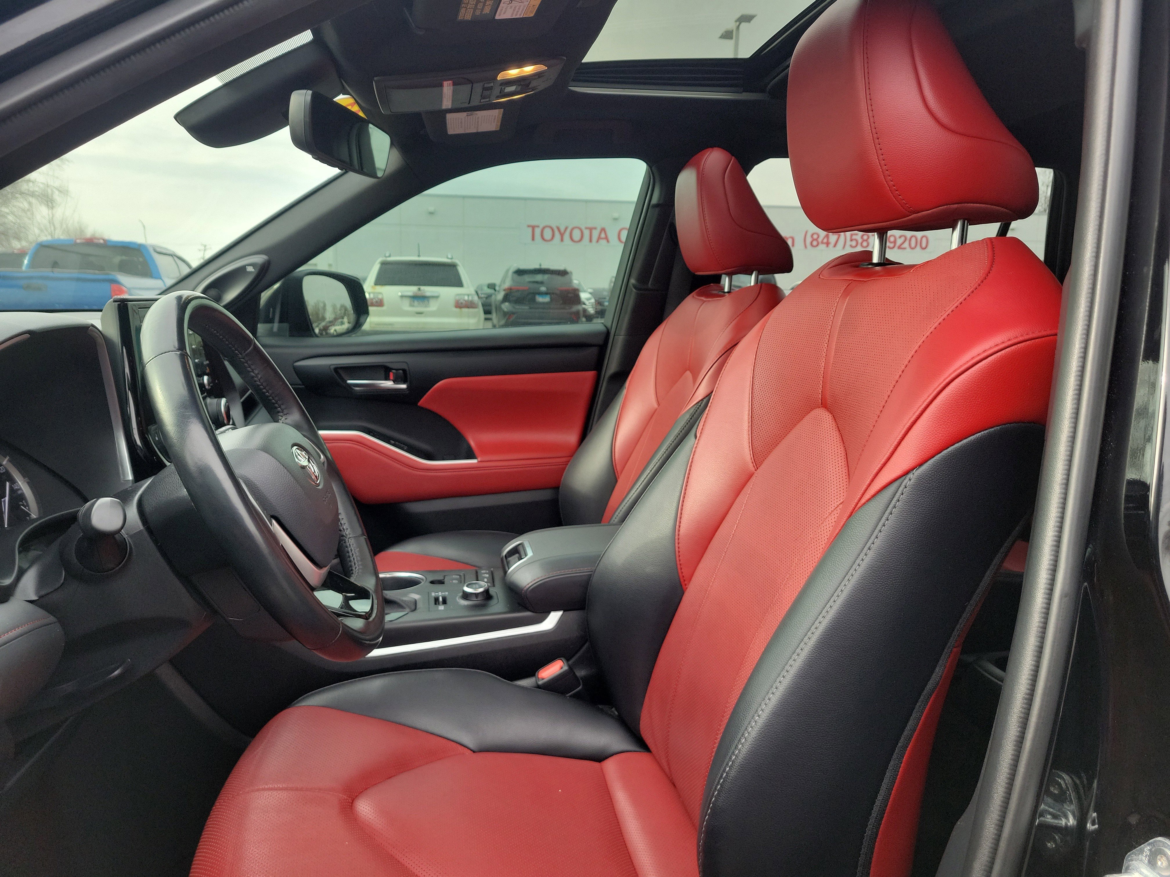 Used 2022 Toyota Highlander XSE image 18